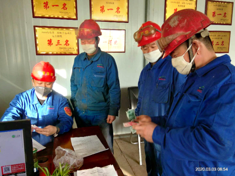 暖心戰“疫”  寧夏華御黨員群眾踴躍捐款