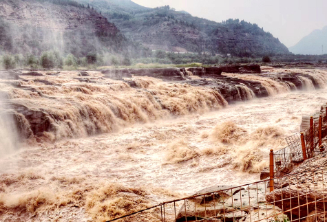 訪(fǎng)革命圣地  尋黨員初心