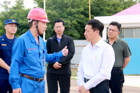 中衛市市長(cháng)李曉波一行到寧夏華御調研項目進(jìn)度