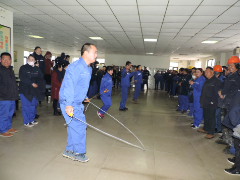 寧夏藍豐舉行迎新年職工拔河、跳繩比賽